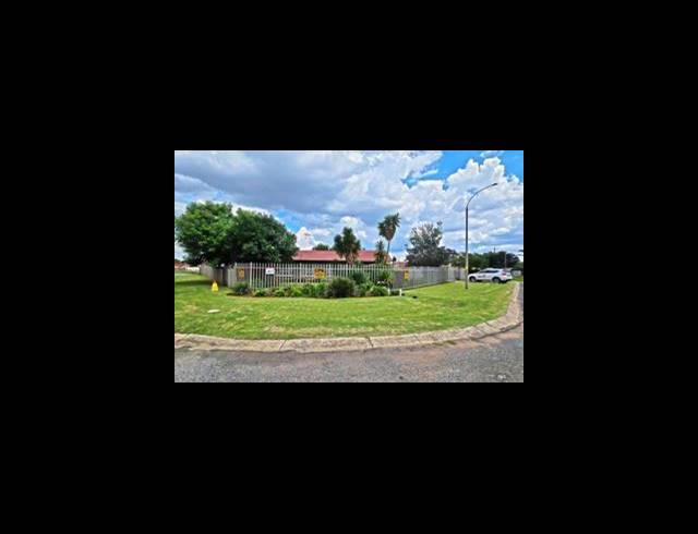 4 BEDROOM HOUSE FOR SALE IN VERWOERDPARK